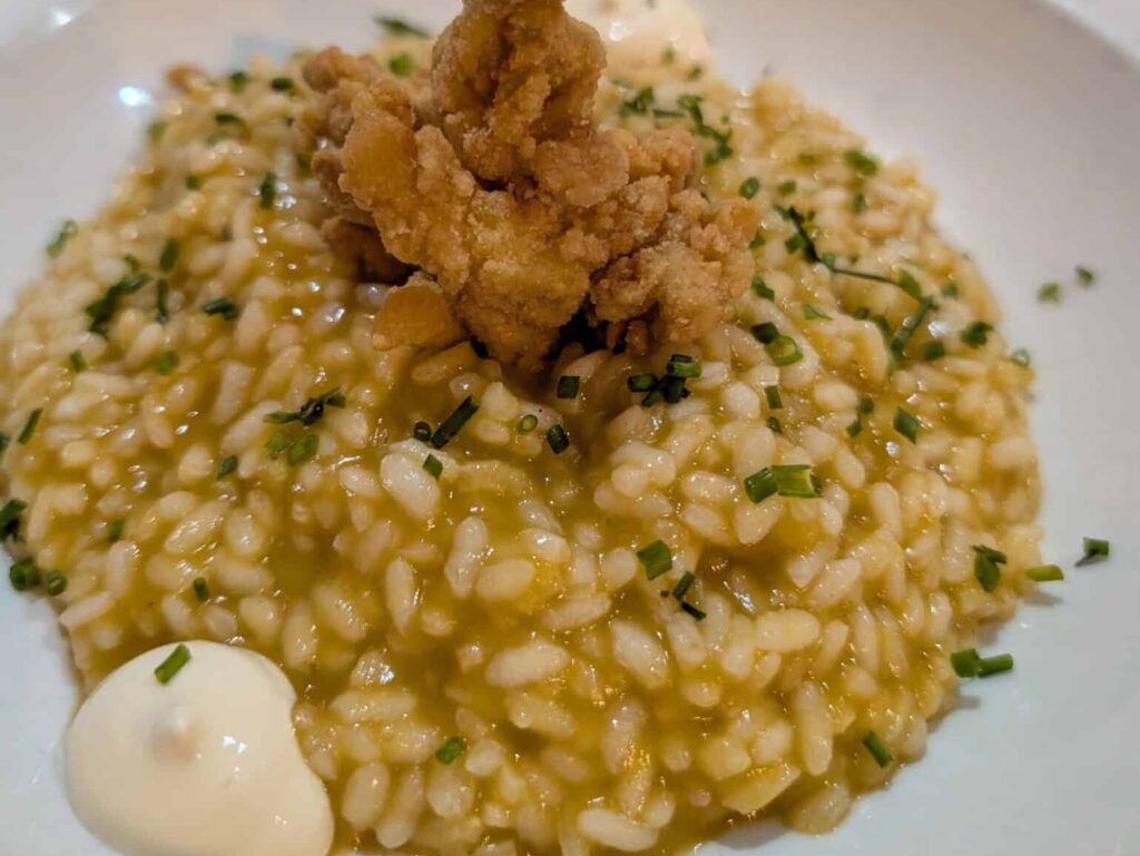 Donde comer en Bilbao 3 Plato de arroz con txipis del restaurante Ambigú de Bilbao
