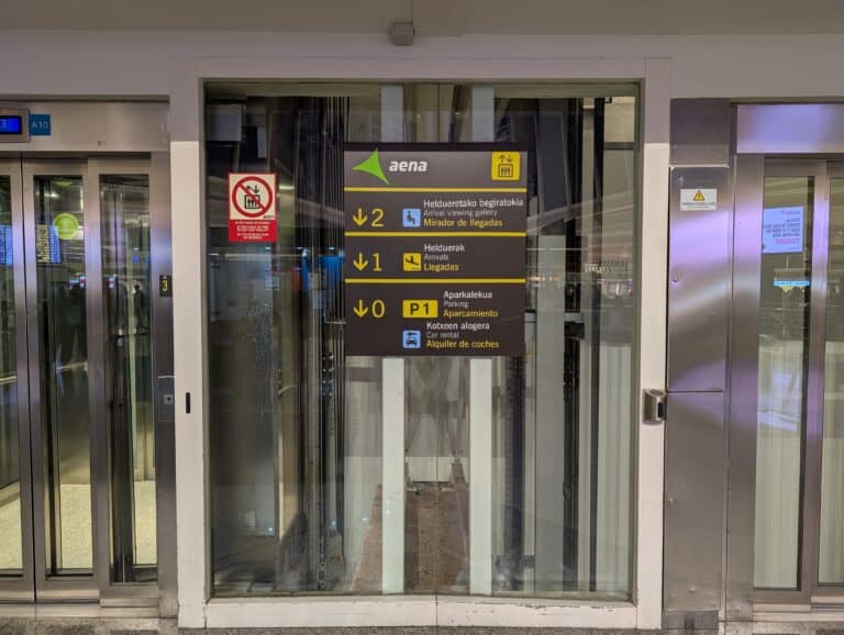 Ascensor aeropuerto de Bilbao