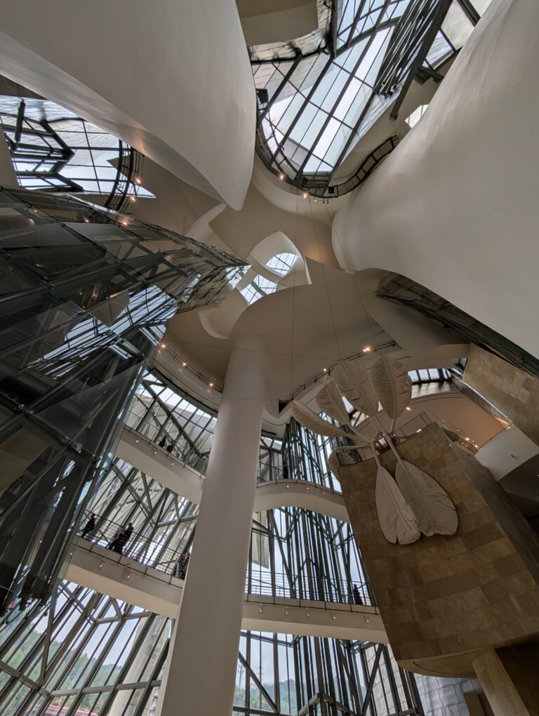 Qué ver en Bilbao en 2 días 1 Atrio Museo Guggenheim Bilbao