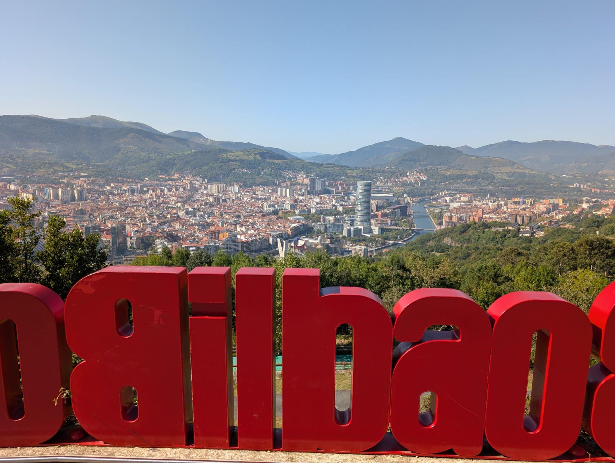 Una preciosa vista de Bilbao desde el Mirador de Artxanda