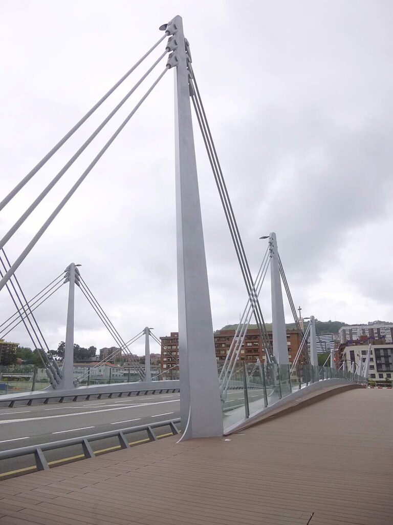 Puente Frank Gehry en Bilbao